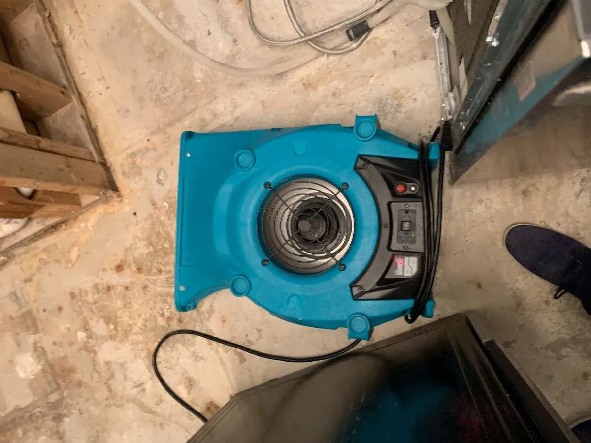 Air mover drying equipment for Mold Remediation & Removal in San Luis Obispo